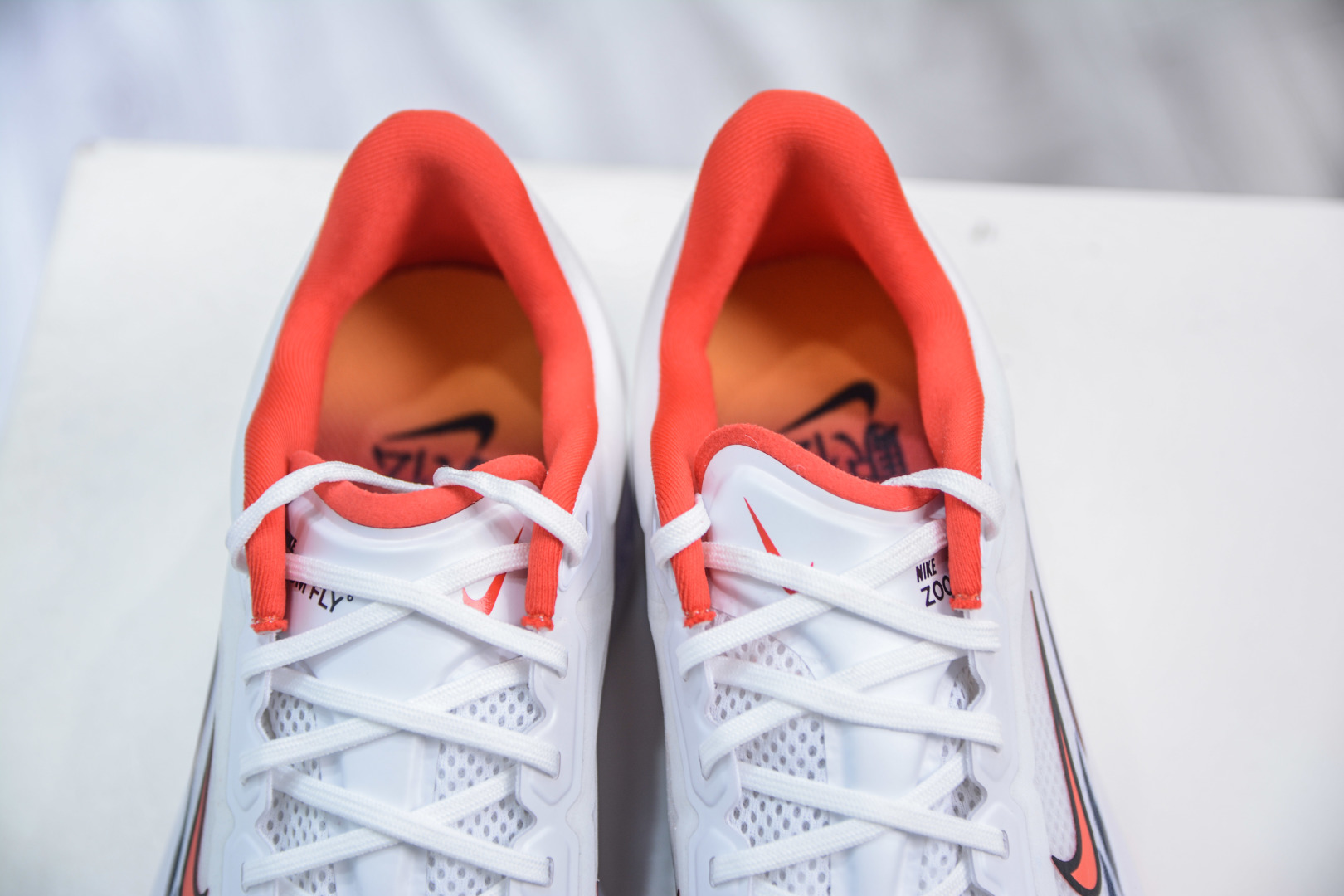 220 Nike Zoom Fly 6 耐克超弹轻盈跑步鞋 HQ3498-100