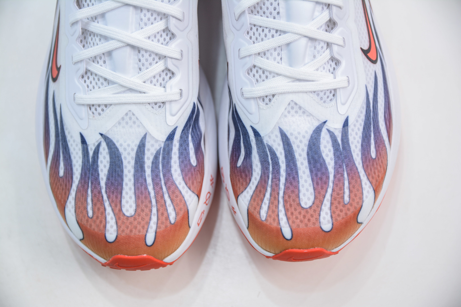 220 Nike Zoom Fly 6 耐克超弹轻盈跑步鞋 HQ3498-100