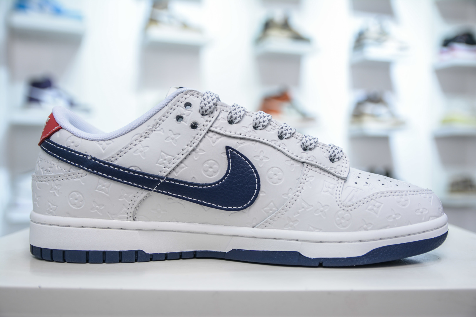 Nike SB Dunk Low x Louis Vuitton White Blue Red - Premium Quality 3 cmp i1747156879177 5815 0 2