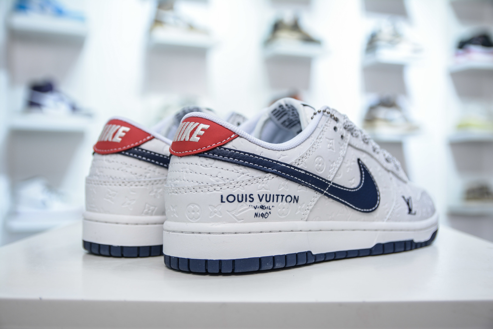 Nike SB Dunk Low x Louis Vuitton White Blue Red - Premium Quality 6 cmp i1747156880501 8888 0 5