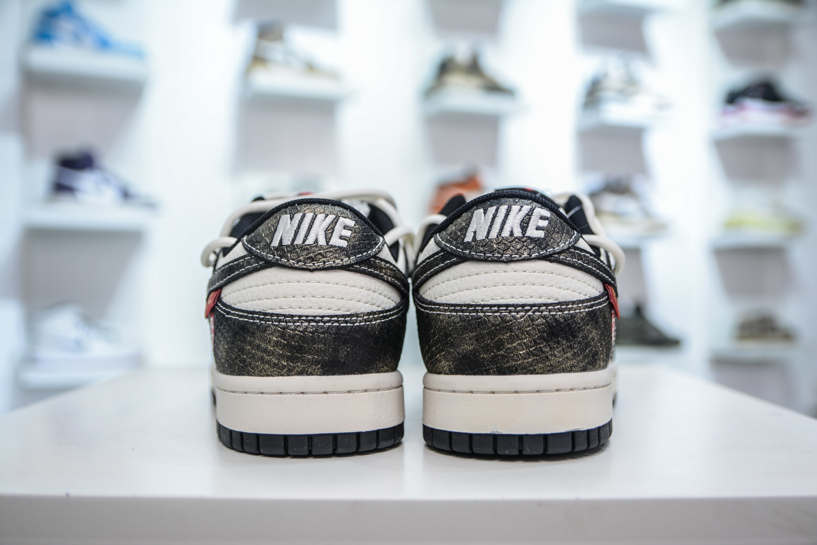 Nike SB Dunk Low 'Year Of The Snake' White Gold Men's Sneakers 2 cmp i1747157160971 350 0 1