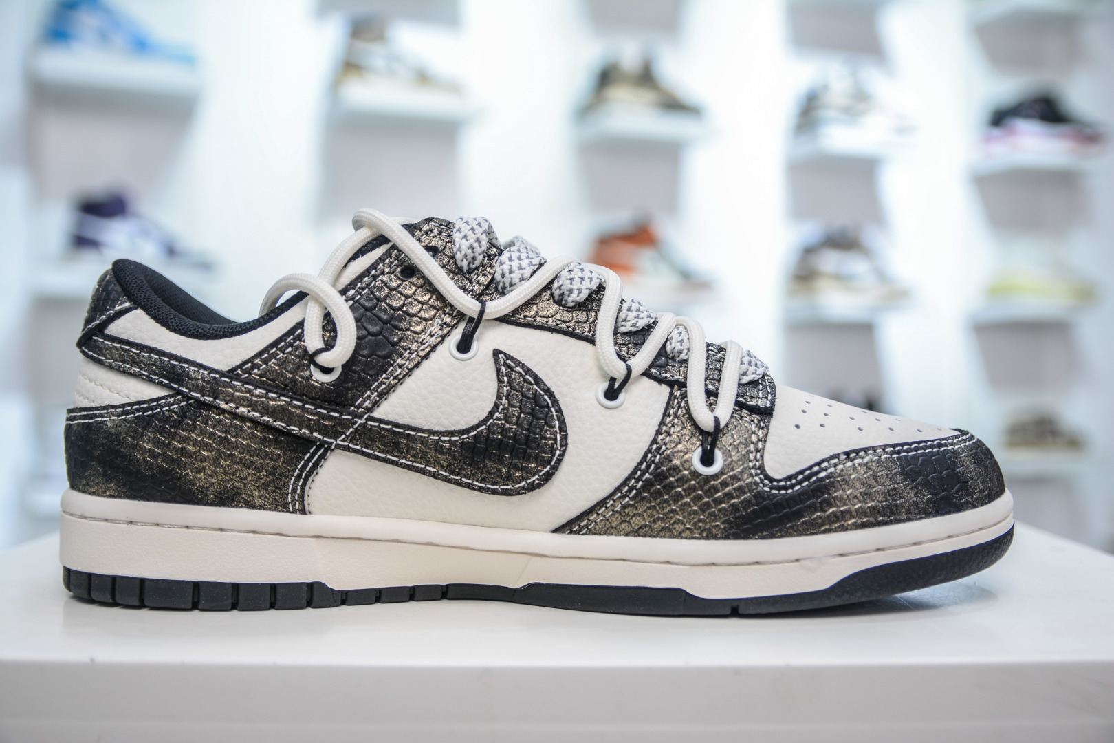 Nike SB Dunk Low 'Year Of The Snake' White Gold Men's Sneakers 3 cmp i1747157161663 6859 0 2