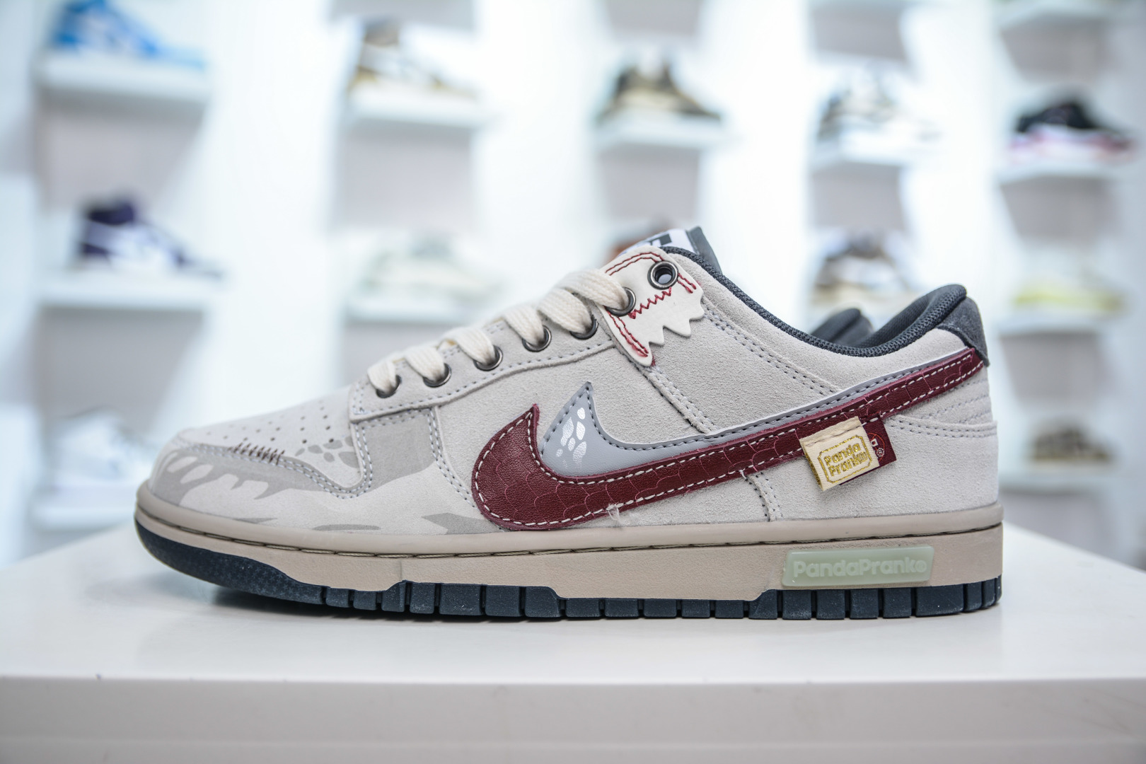 290 Nike SB Dunk Low ”Double Swoosh” 熊猫恶作剧 CNY蛇年 蜕尘迎金 HV1800-101