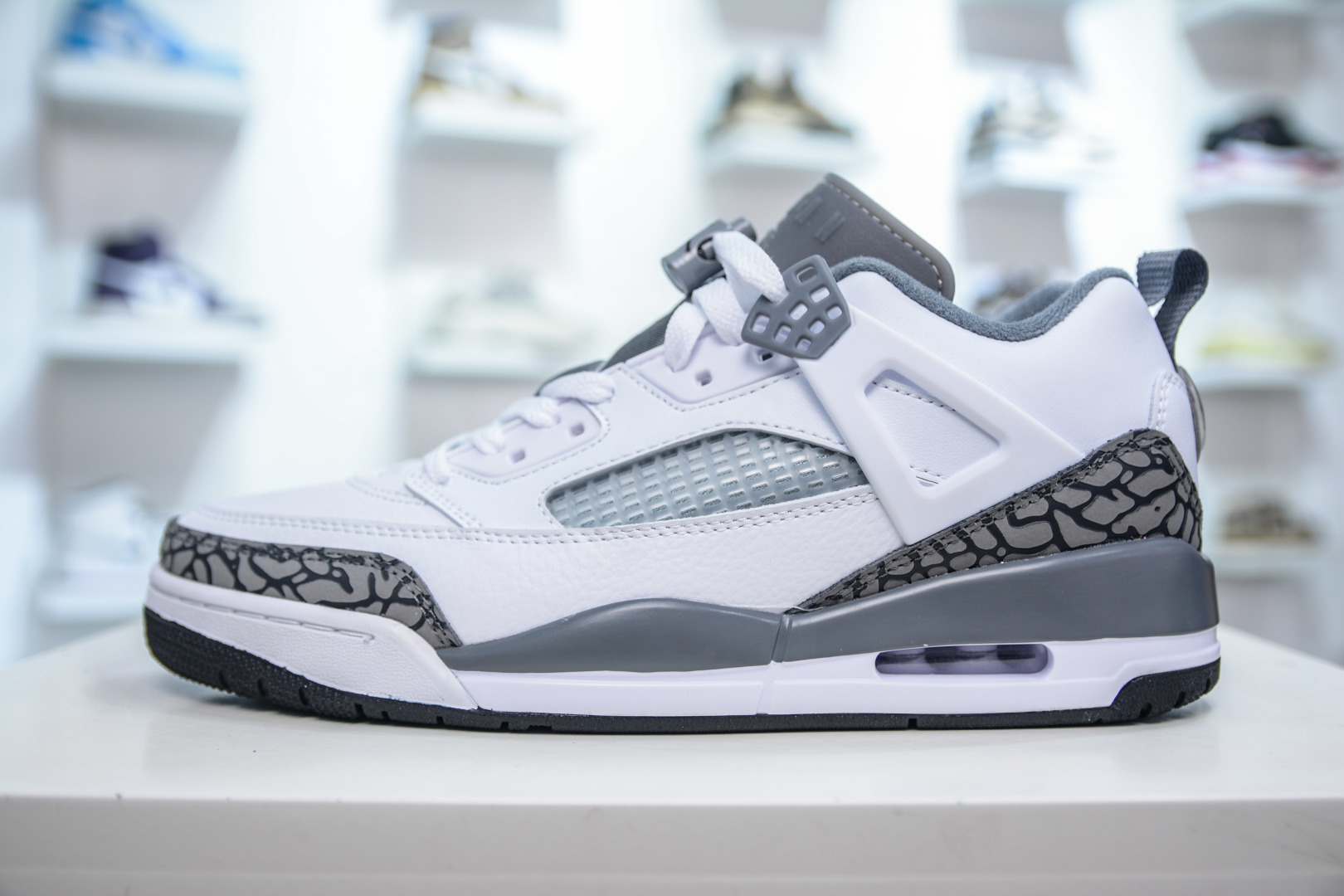 Jordan Spizike Low Retro Basketball Shoes - White/Neutral Grey - FQ1759-102 1 cmp i1747157526884 9121 0 0