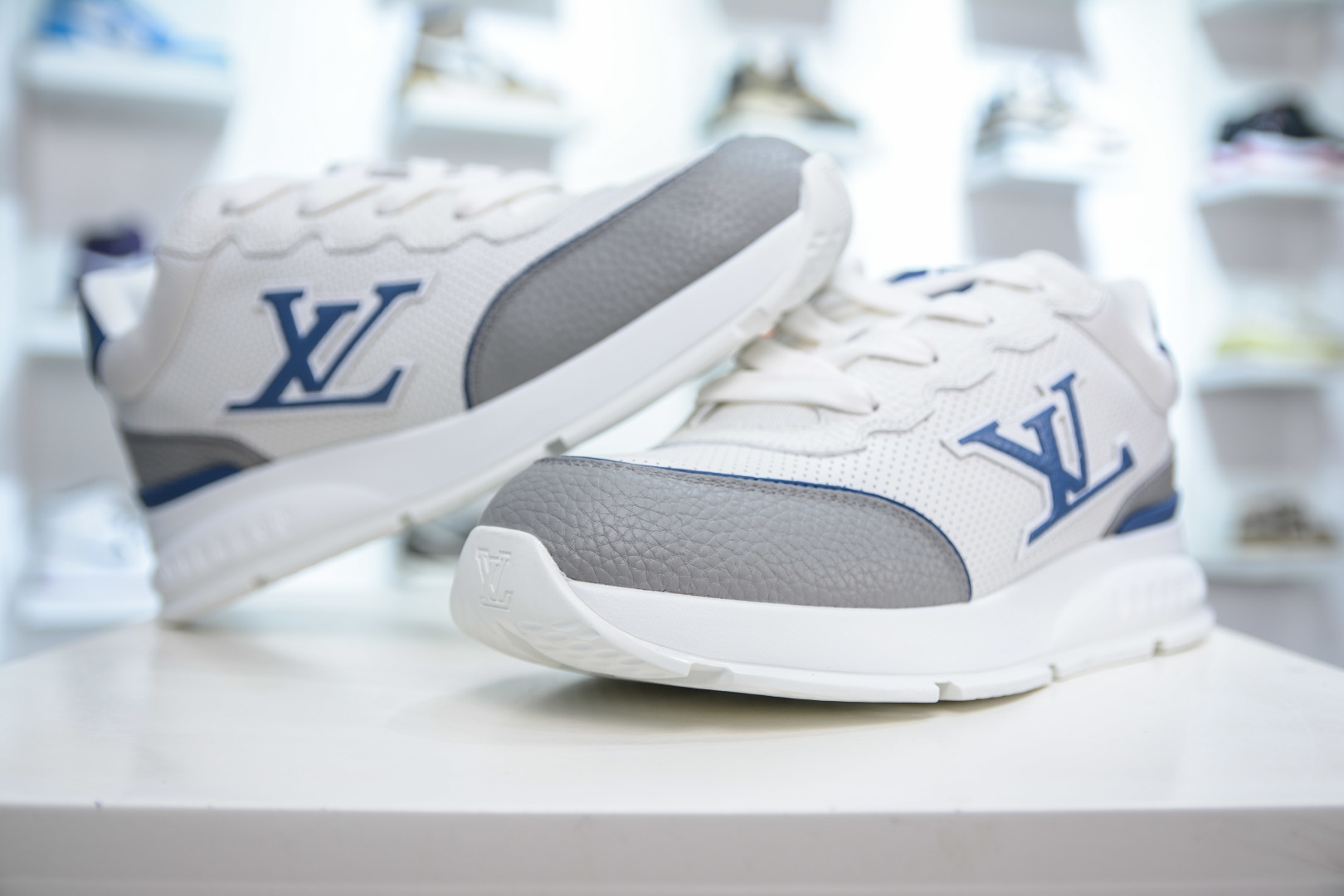 Louis Vuitton Classic Leather Sneakers - Lace-Up, Round Toe, Low Top Design 4 cmp i1747158103468 1235 0 3
