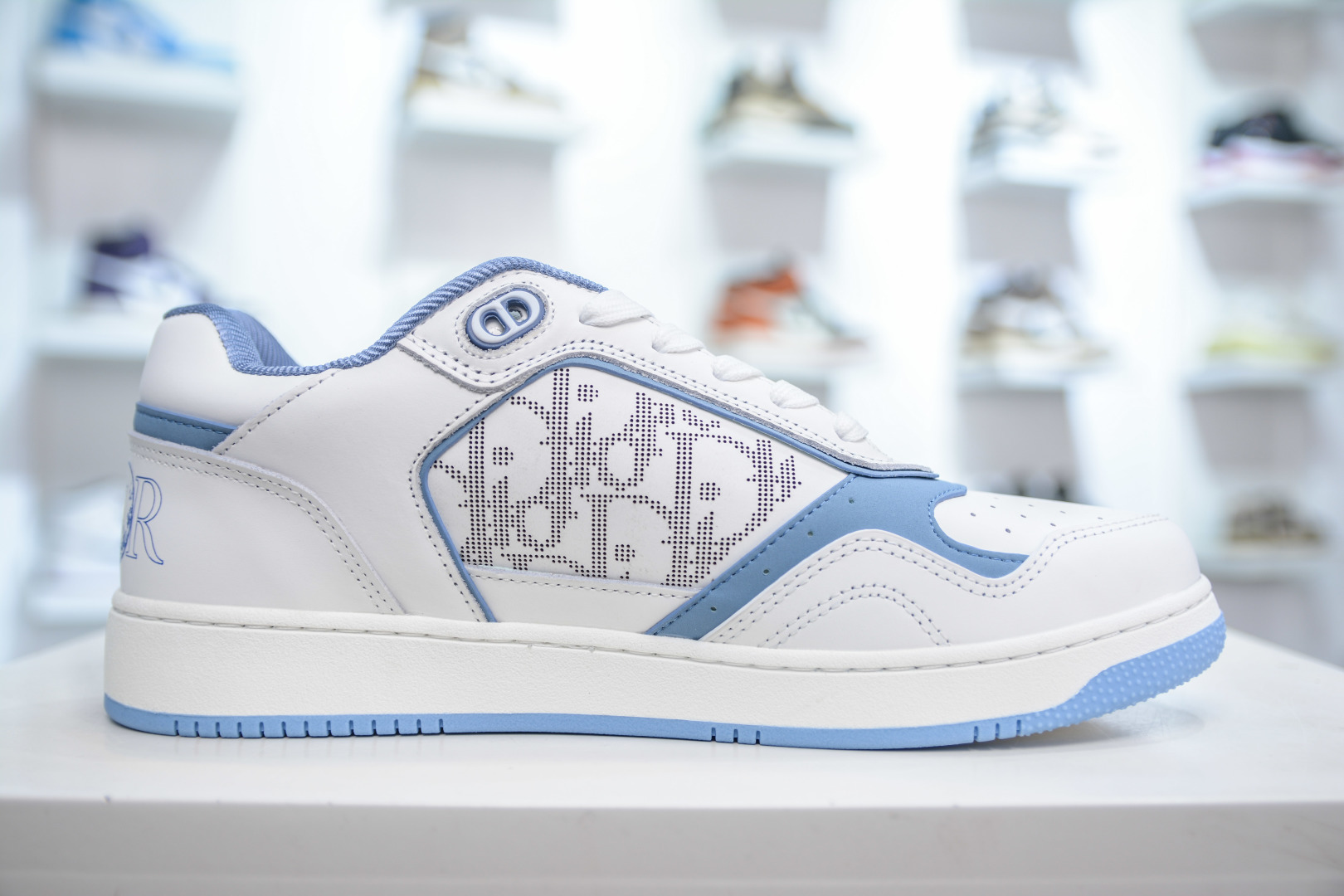 Dior B27 Luxury Sneakers: Iconic Design, Premium Leather, Comfortable Fit 3 cmp i1747158216362 4867 0 2