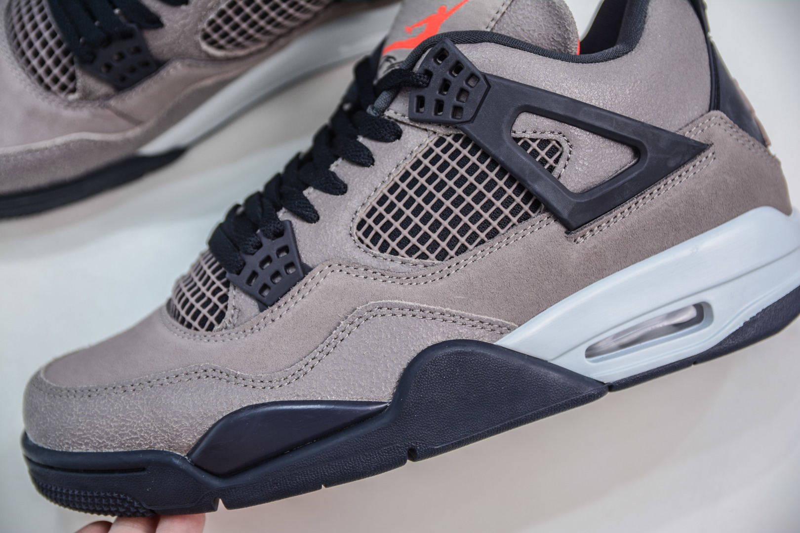 450 OG纯原 Air Jordan AJ4 ”Taupe Haze” 黑棕爆裂 / 摩卡配色 DB0732-200