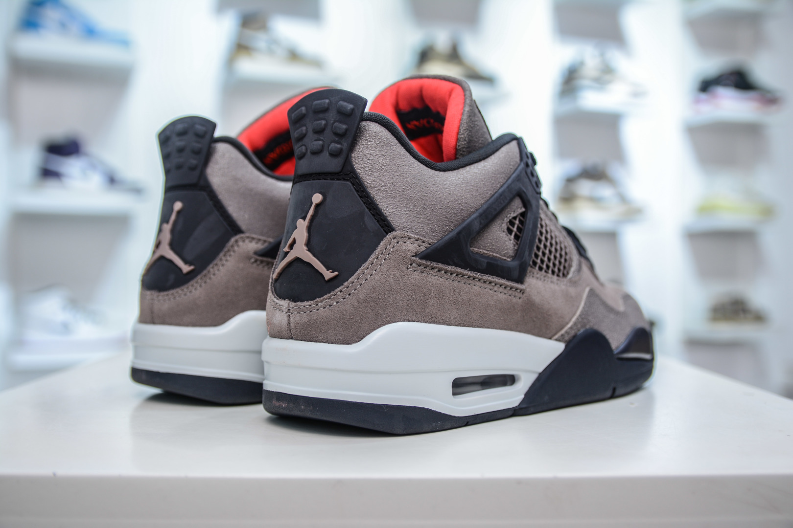 450 OG纯原 Air Jordan AJ4 ”Taupe Haze” 黑棕爆裂 / 摩卡配色 DB0732-200