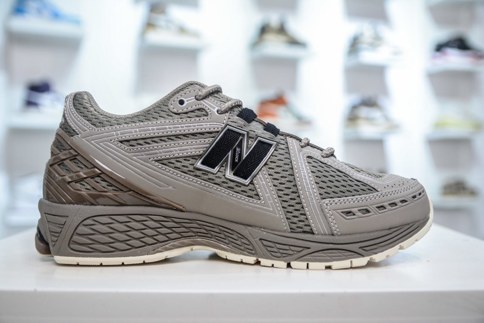 New Balance 1906R Men's/Women's Retro Running Shoes - Durable & Comfortable 3 cmp i1747158564789 3509 0 2