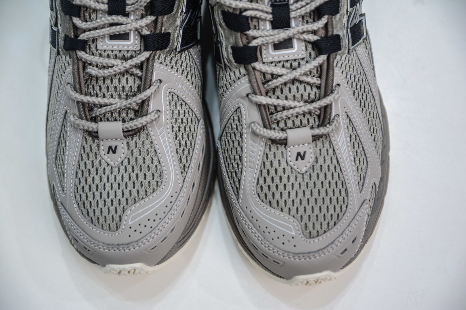 New Balance 1906R Men's/Women's Retro Running Shoes - Durable & Comfortable 9 cmp i1747158564791 8939 0 8