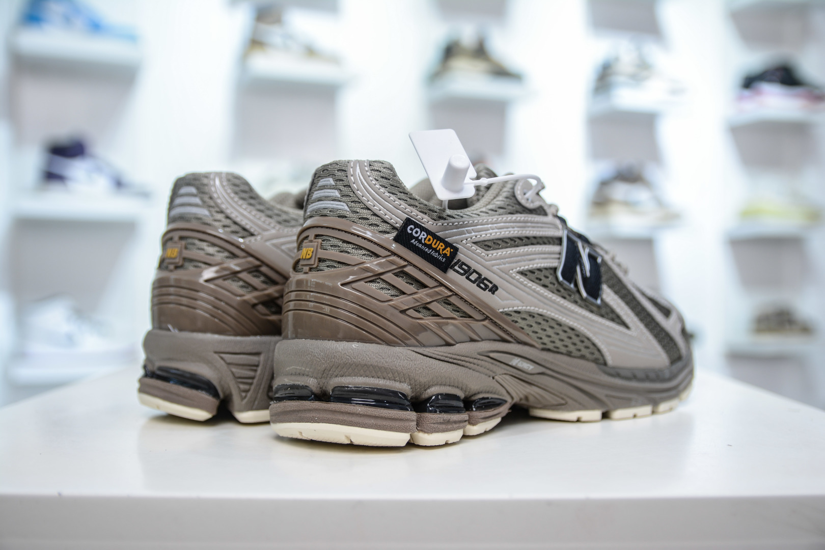 New Balance 1906R Men's/Women's Retro Running Shoes - Durable & Comfortable 6 cmp i1747158568222 8323 0 5