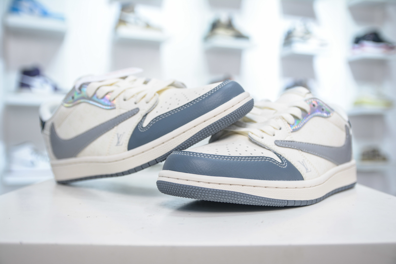 TS x Air Jordan x Louis Vuitton Air Jordan 1 Low - Brushed Grey Hook 5 cmp i1752507416341 9088 0 3