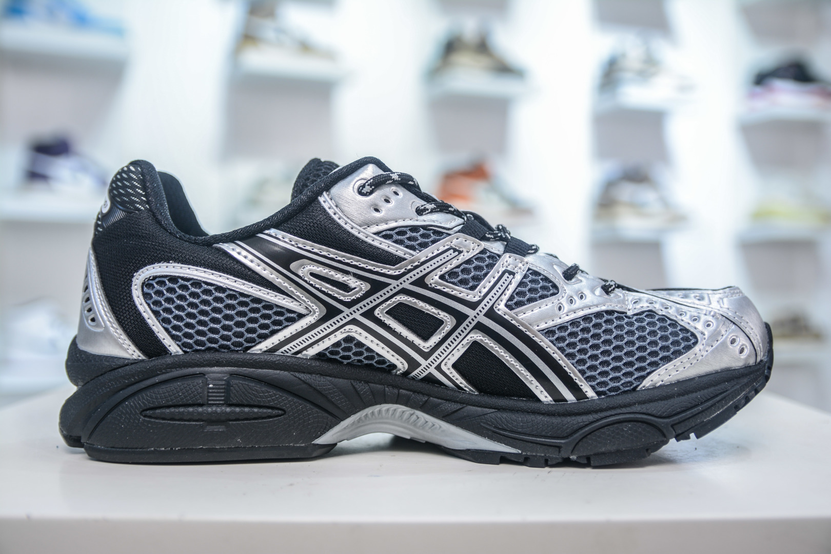 Asics GEL-Kahana NIMBUS 10.1 Low-Top Sneakers - Breathable & Durable 4 cmp i1752507468183 3725 0 2