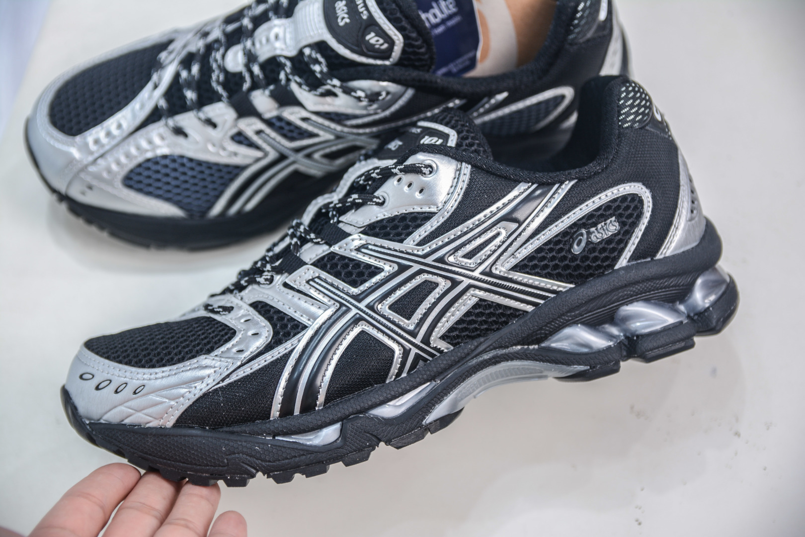 Asics GEL-Kahana NIMBUS 10.1 Low-Top Sneakers - Breathable & Durable 8 cmp i1752507469826 3814 0 6