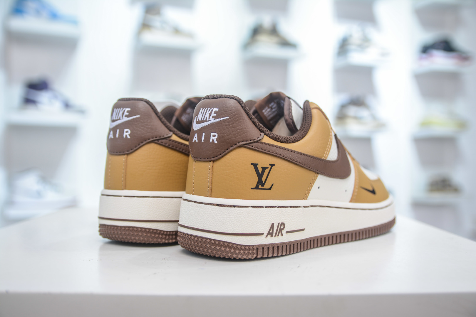 Louis Vuitton x Nike Air Force 1 White Brown Low-Top Sneaker (Unisex) 6 cmp i1752507657139 1767 0 5