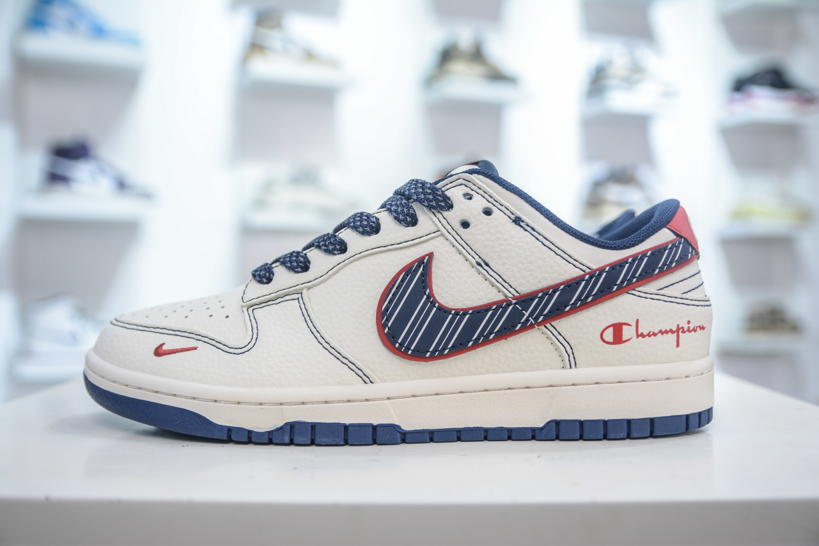 Nike SB Dunk Low x Champion Collaboration - Premium Craftsmanship, Stylish Design 1 cmp i1752507758380 7451 0 0