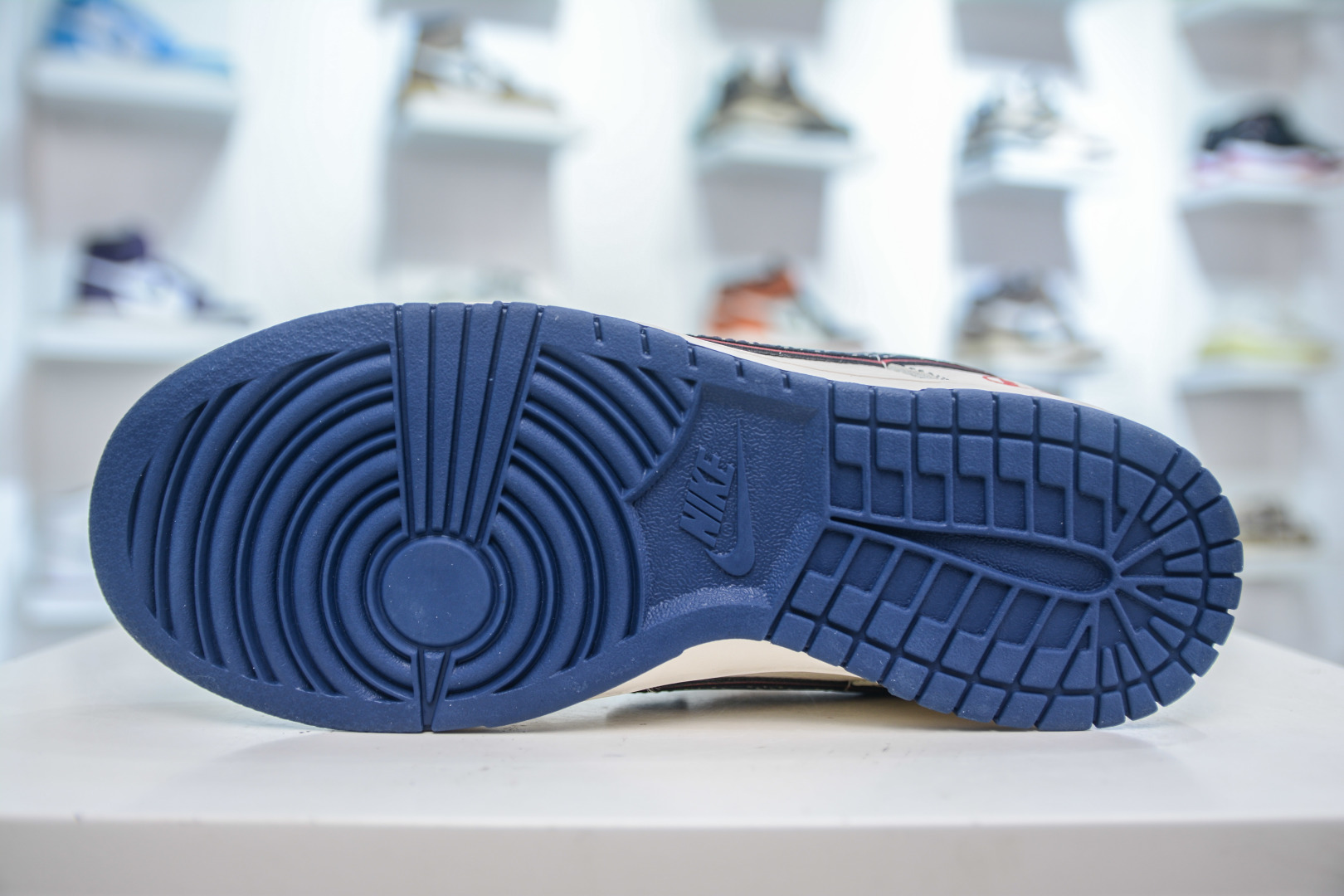 Nike SB Dunk Low x Champion Collaboration - Premium Craftsmanship, Stylish Design 5 cmp i1752507758381 2401 0 4