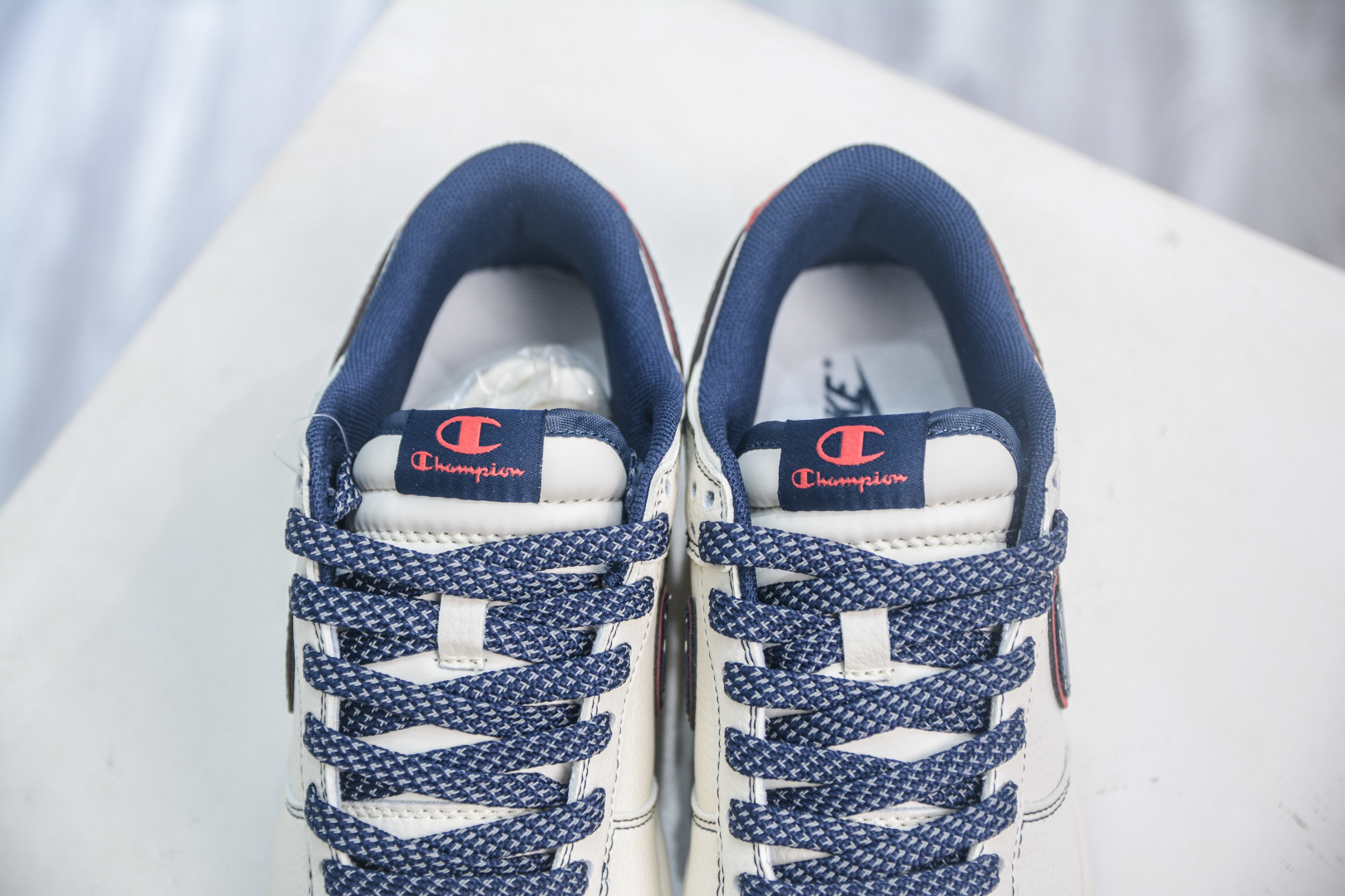 Nike SB Dunk Low x Champion Collaboration - Premium Craftsmanship, Stylish Design 8 cmp i1752507758382 2002 0 7