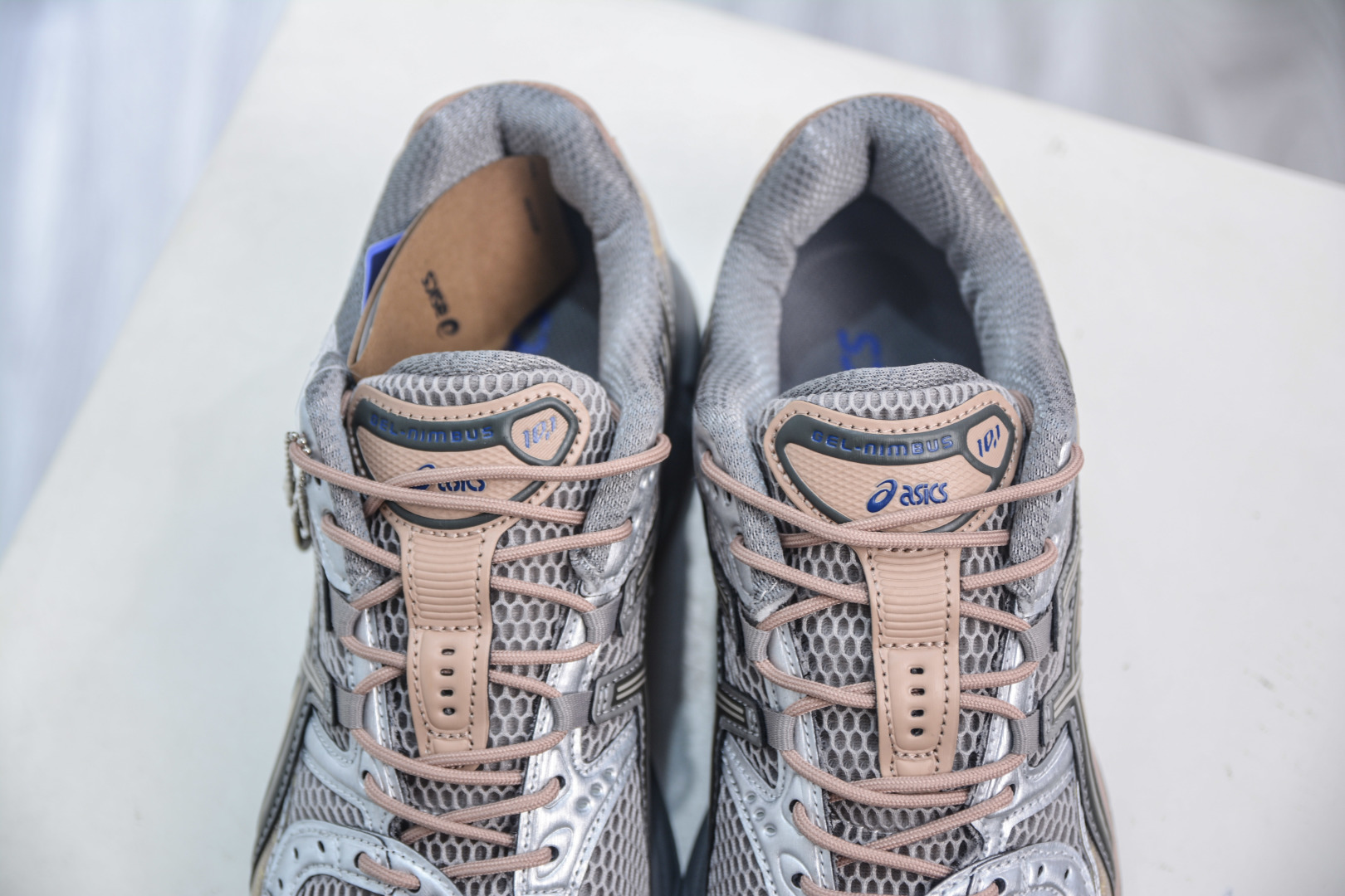 Asics GEL-Kahana NIMBUS 10.1 Durable Low-Top Sneakers - Grey, Beige, and Silver 9 cmp i1752587391179 3900 0 7