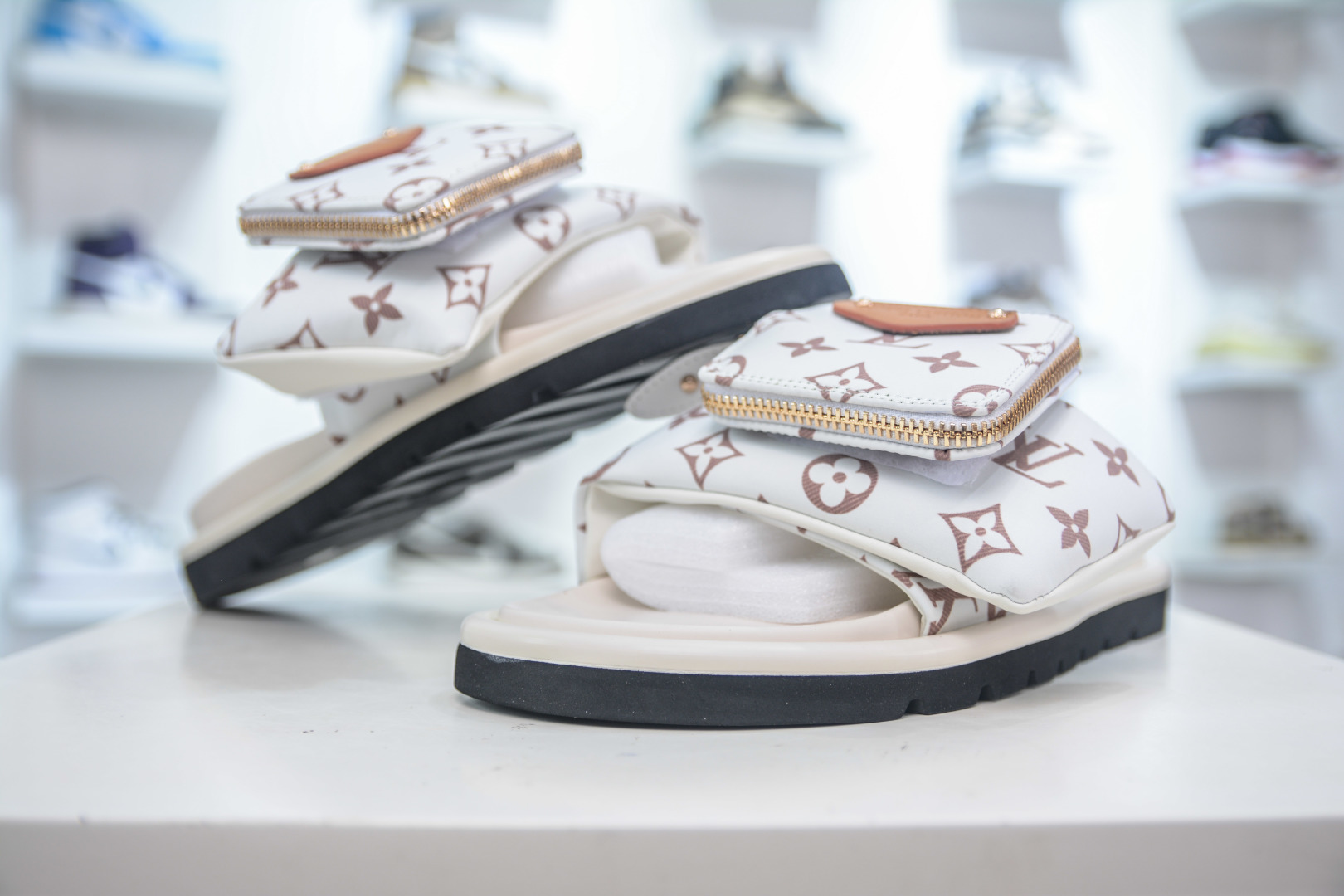 Louis Vuitton Pool Pillow Comfort Sandal, White, Women's Size 35-45 5 cmp i1752588357631 8878 0 3