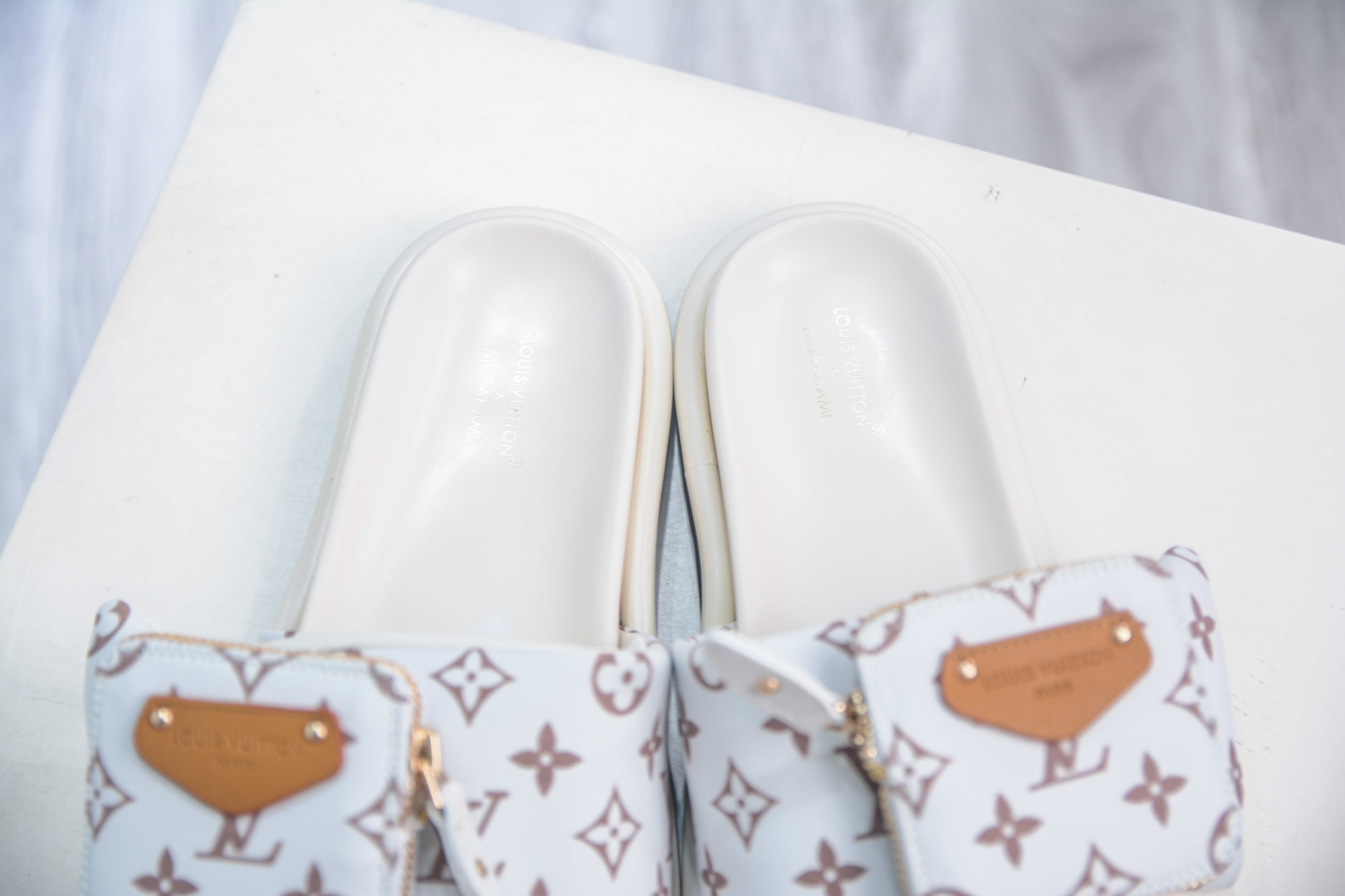 Louis Vuitton Pool Pillow Comfort Sandal, White, Women's Size 35-45 9 cmp i1752588358426 574 0 7
