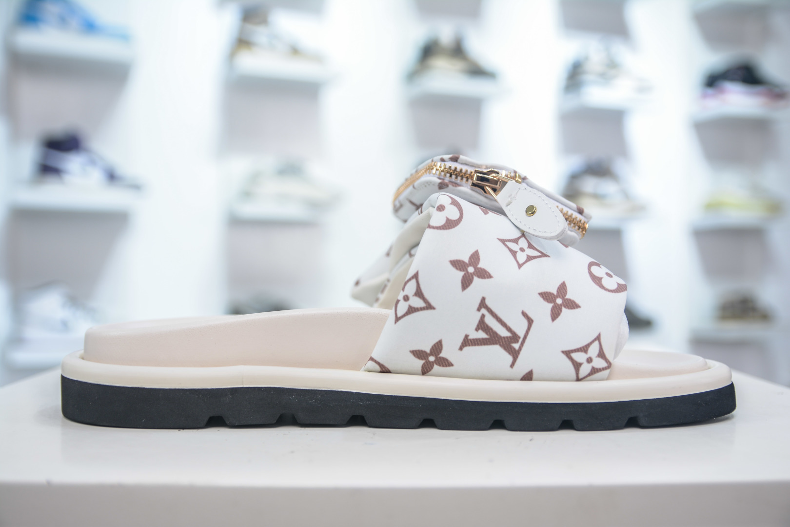 Louis Vuitton Pool Pillow Comfort Sandal, White, Women's Size 35-45 4 cmp i1752588358432 9461 0 2