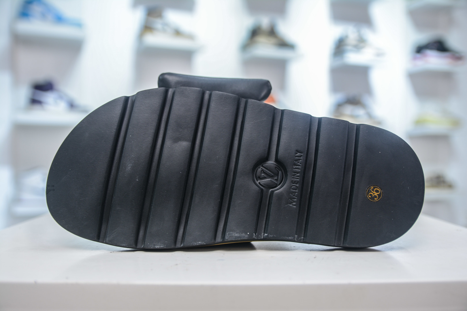 Louis Vuitton Pool Pillow Comfort Leather Slides - Stylish Indoor/Outdoor Wear 5 cmp i1752588410591 9191 0 4