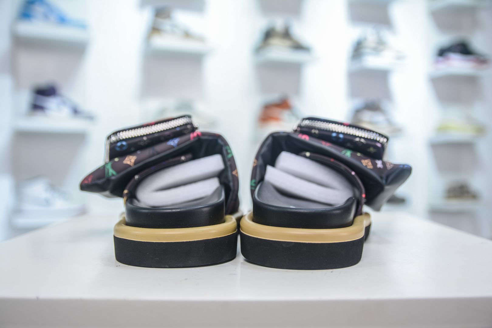 Louis Vuitton Pool Pillow Comfort Leather Slides - Stylish Indoor/Outdoor Wear 2 cmp i1752588411741 6594 0 1