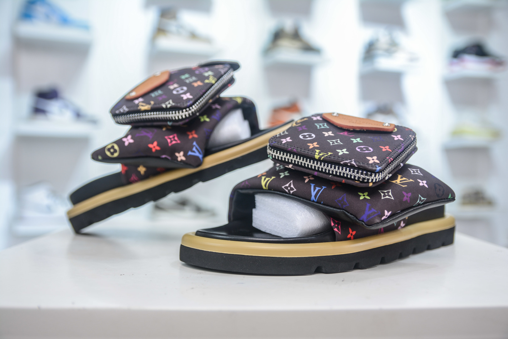 Louis Vuitton Pool Pillow Comfort Leather Slides - Stylish Indoor/Outdoor Wear 4 cmp i1752588411741 7564 0 3