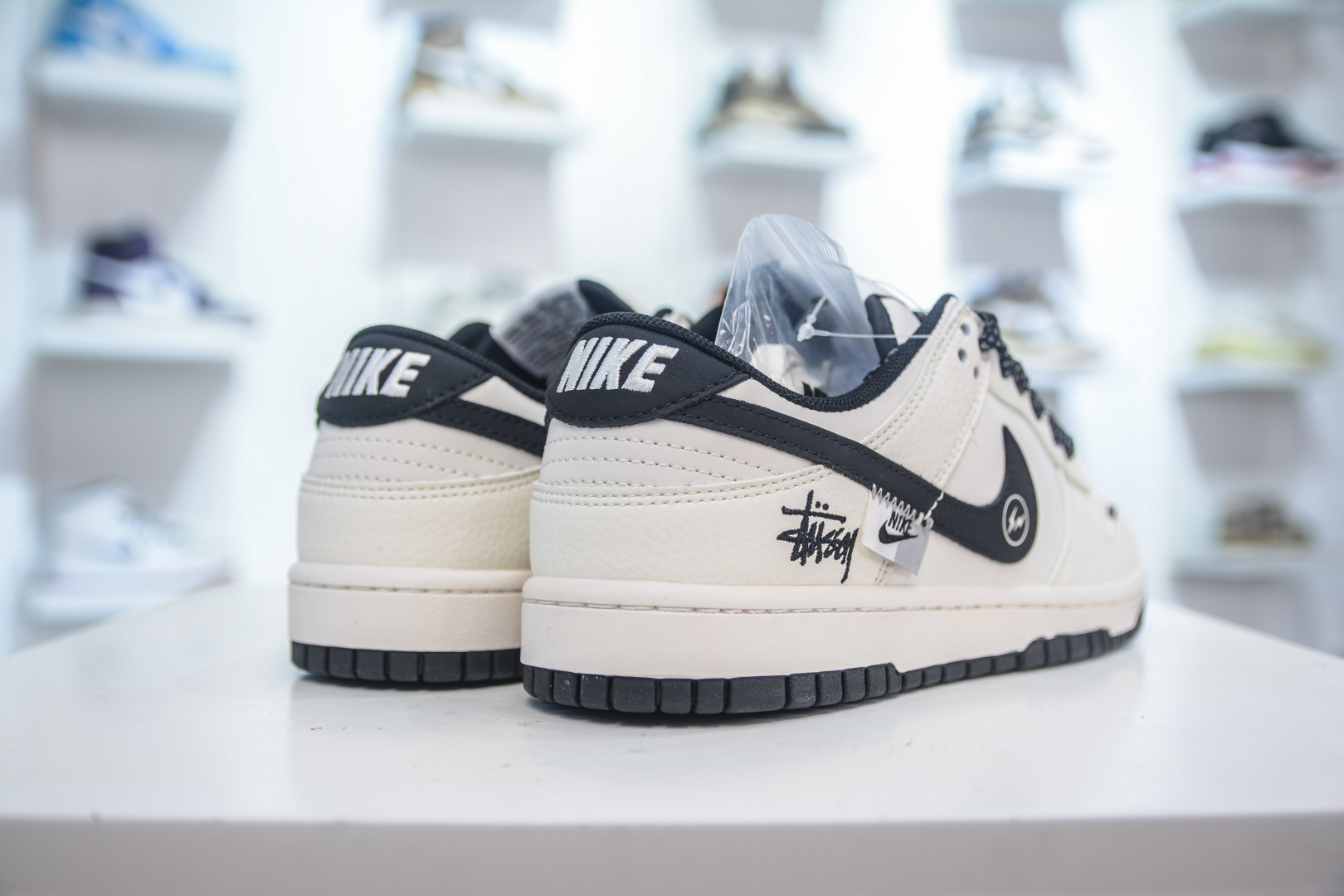 Nike SB Dunk Low X Stussy 斯图西联名-米黑闪电 QW5836-018