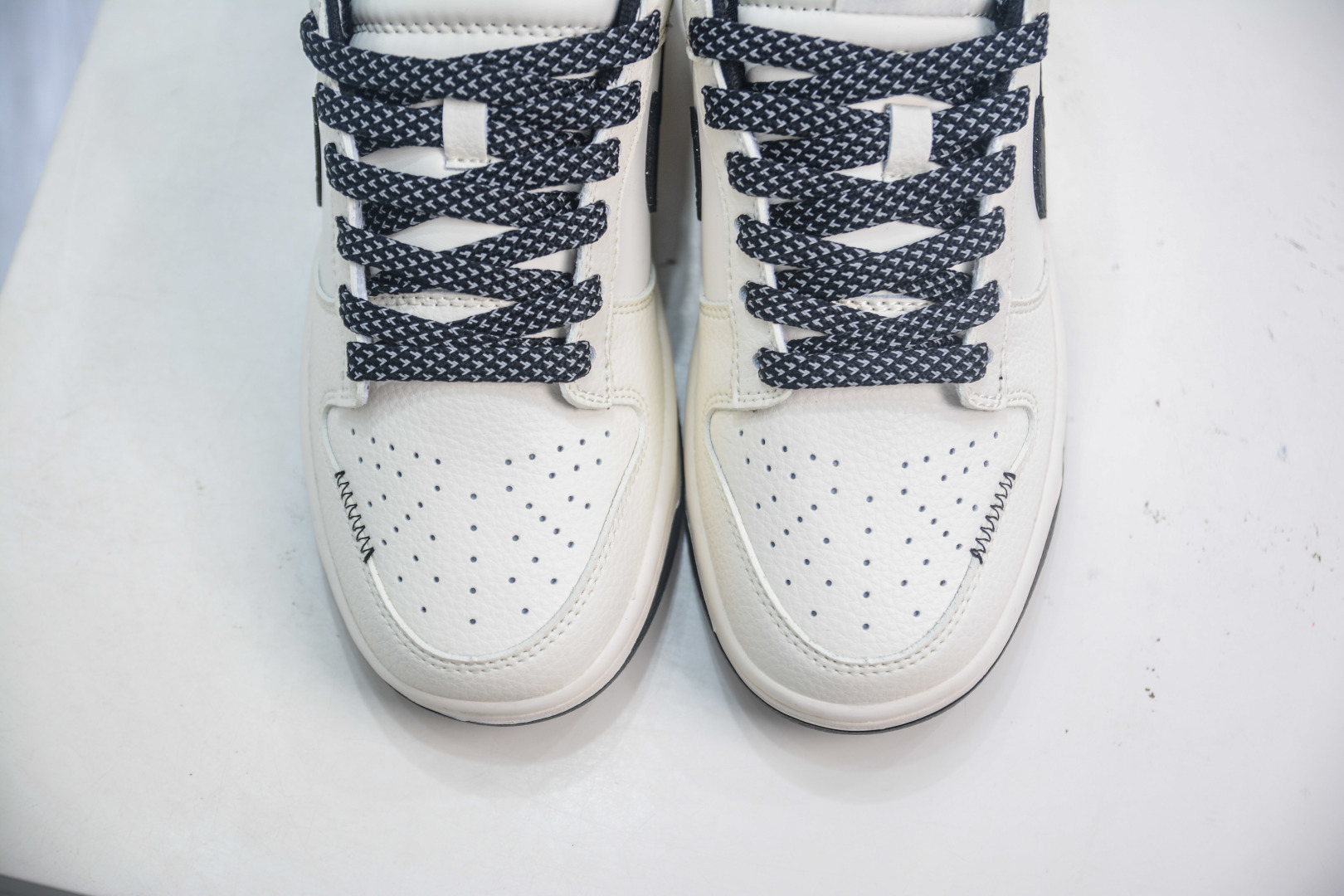 Nike SB Dunk Low X Stussy 斯图西联名-米黑闪电 QW5836-018