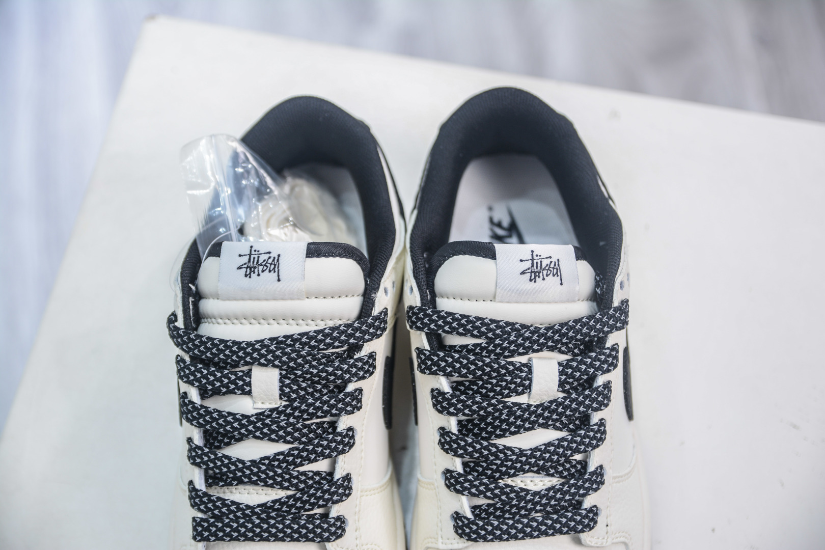 Nike SB Dunk Low X Stussy 斯图西联名-米黑闪电 QW5836-018