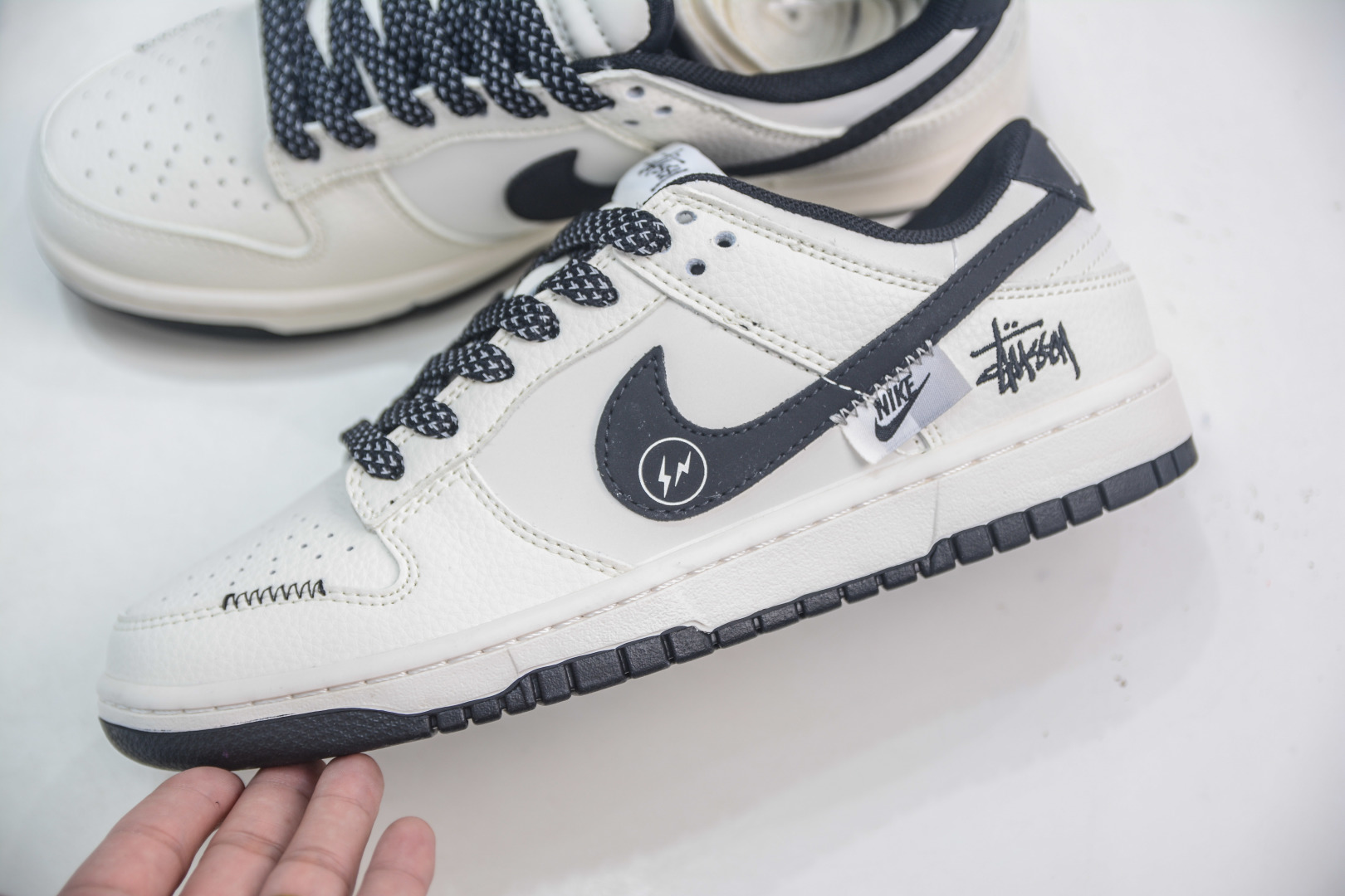 Nike SB Dunk Low X Stussy 斯图西联名-米黑闪电 QW5836-018