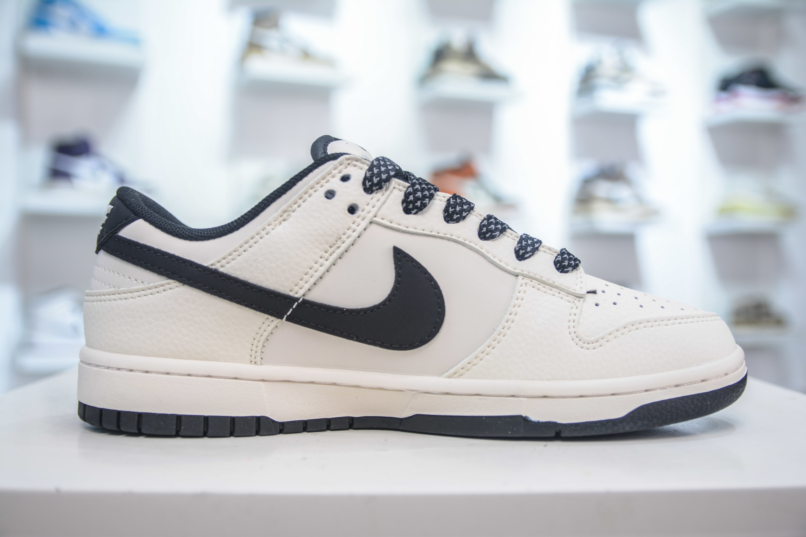 Nike SB Dunk Low X Stussy 斯图西联名-米黑闪电 QW5836-018