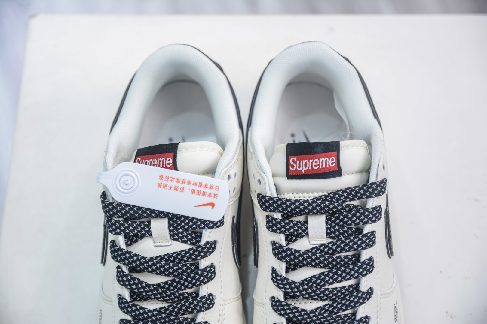 Nike SB Dunk Low x Superme SUP联名-白黑碳纤纹勾 JP1628-008