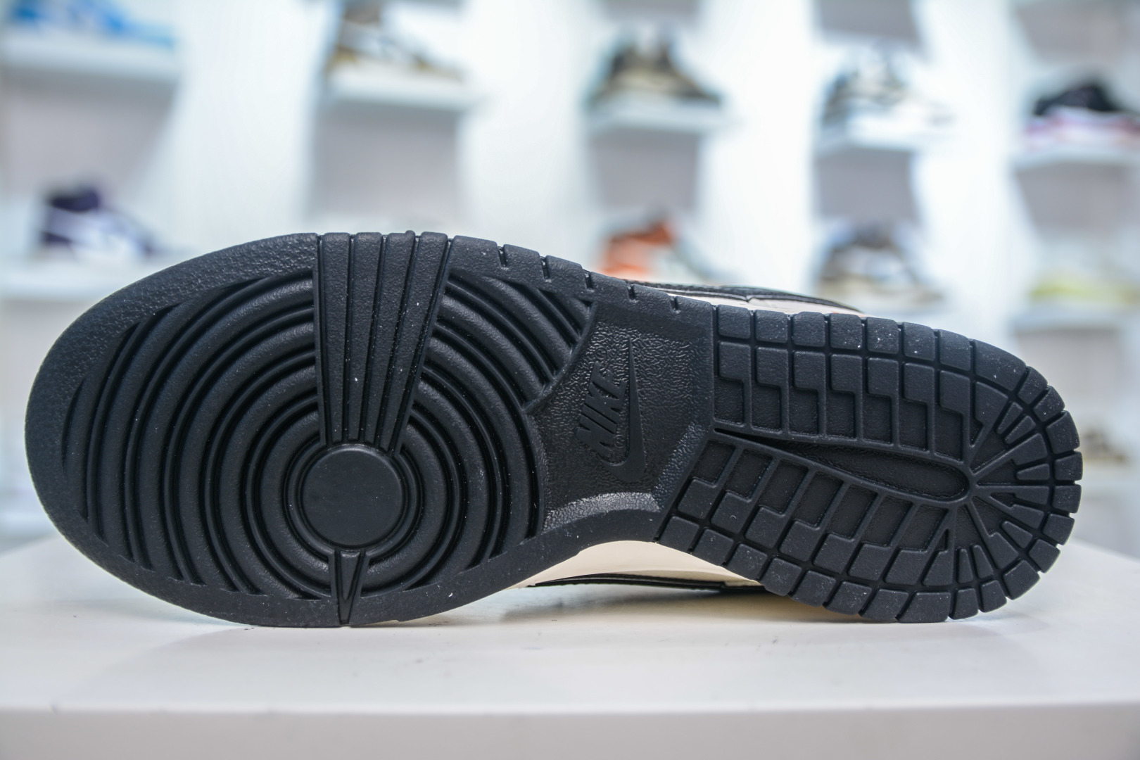 Nike SB Dunk Low x Superme SUP联名-白黑碳纤纹勾 JP1628-008