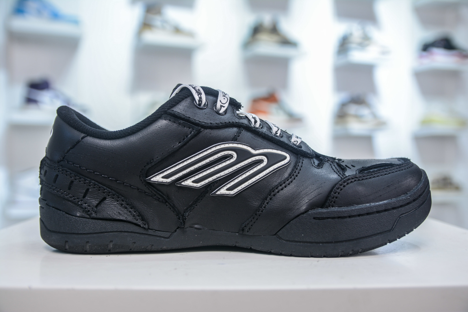 VG版 Balenciaga Hamptons Worn-Out 巴黎世家十八18代 841765 WCURB 1000