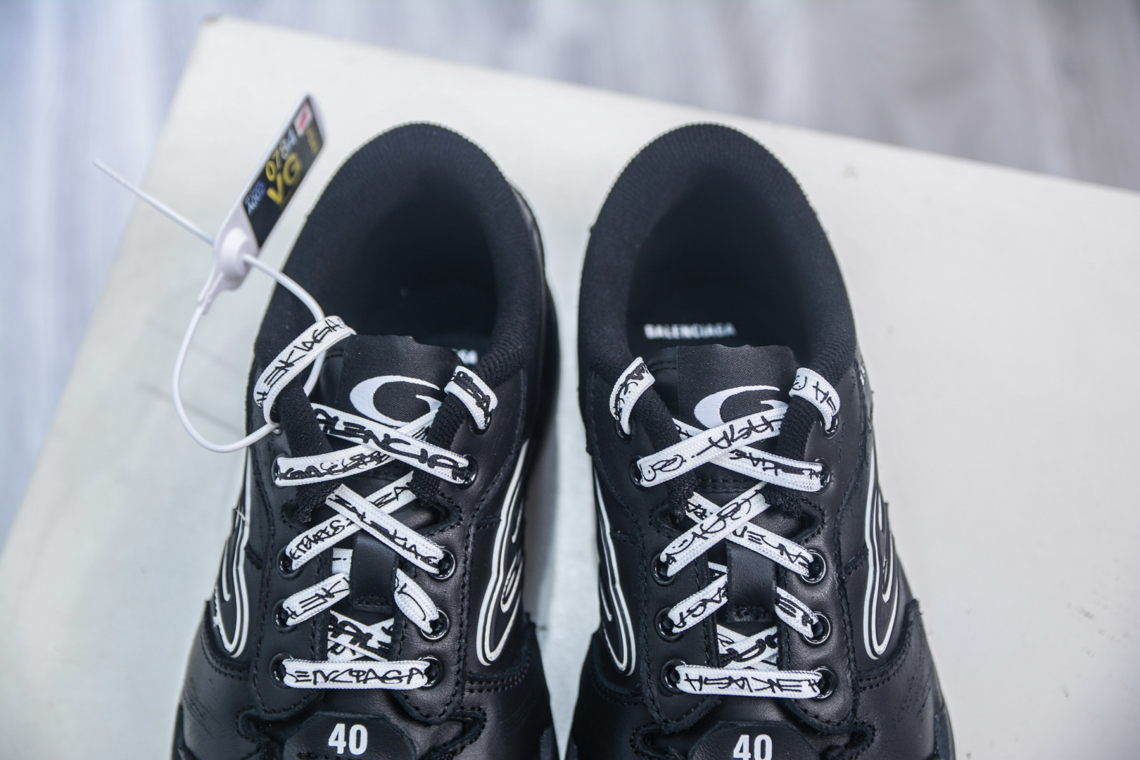 VG版 Balenciaga Hamptons Worn-Out 巴黎世家十八18代 841765 WCURB 1000