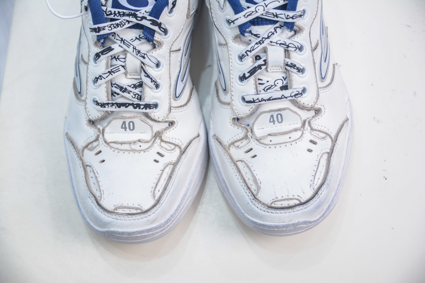 VG版 Balenciaga Hamptons Worn-Out 巴黎世家十八18代 841765 WCURB 9414