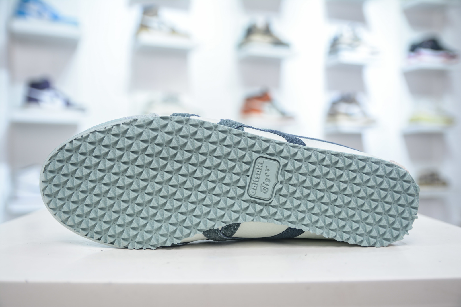 Asics 鬼冢虎 Mexico 66 VIN 印尼厂 1183C076-300