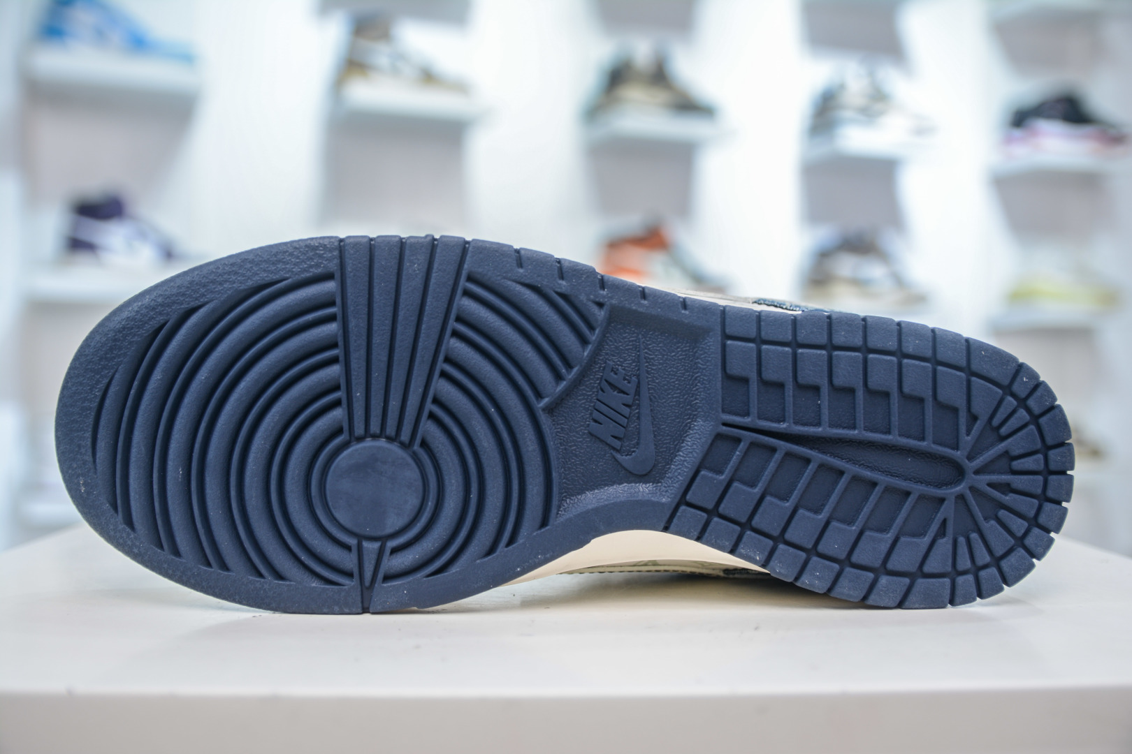 Nike SB Dunk Low x Louis Vuitton LV联名-白蓝牛仔 YX5066-375