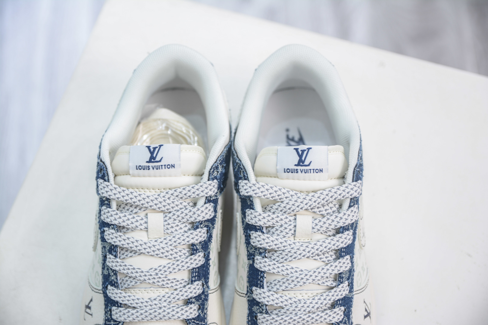 Nike SB Dunk Low x Louis Vuitton LV联名-白蓝牛仔 YX5066-375