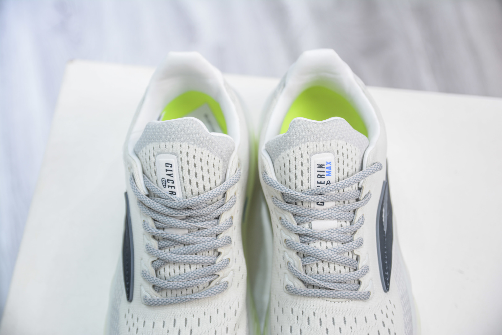 220 T版 Brooks 布鲁克 Glycerin 22超弹轻盈跑步鞋 低帮透气缓震支撑休闲运动慢跑鞋 110447 1D 099