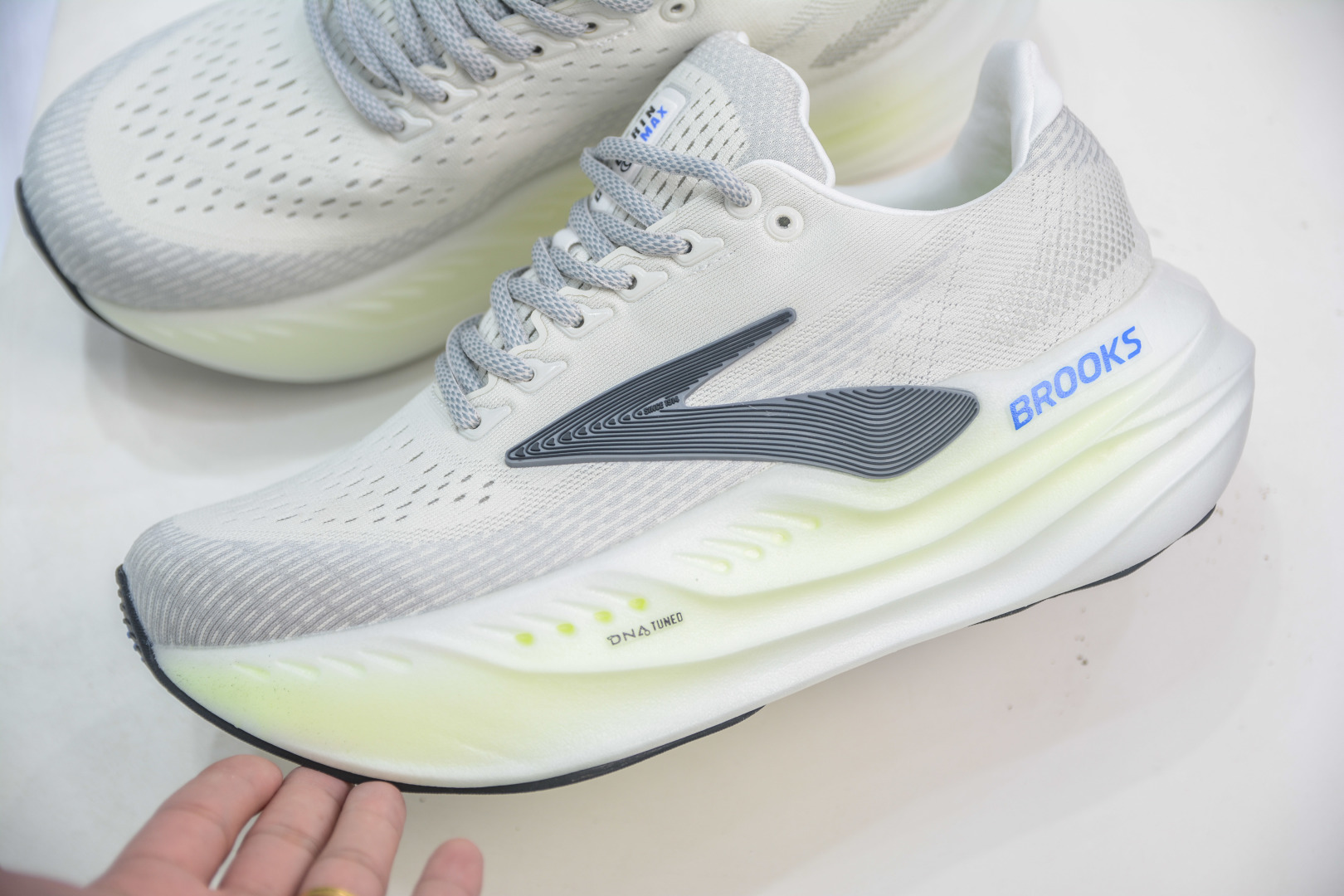 220 T版 Brooks 布鲁克 Glycerin 22超弹轻盈跑步鞋 低帮透气缓震支撑休闲运动慢跑鞋 110447 1D 099