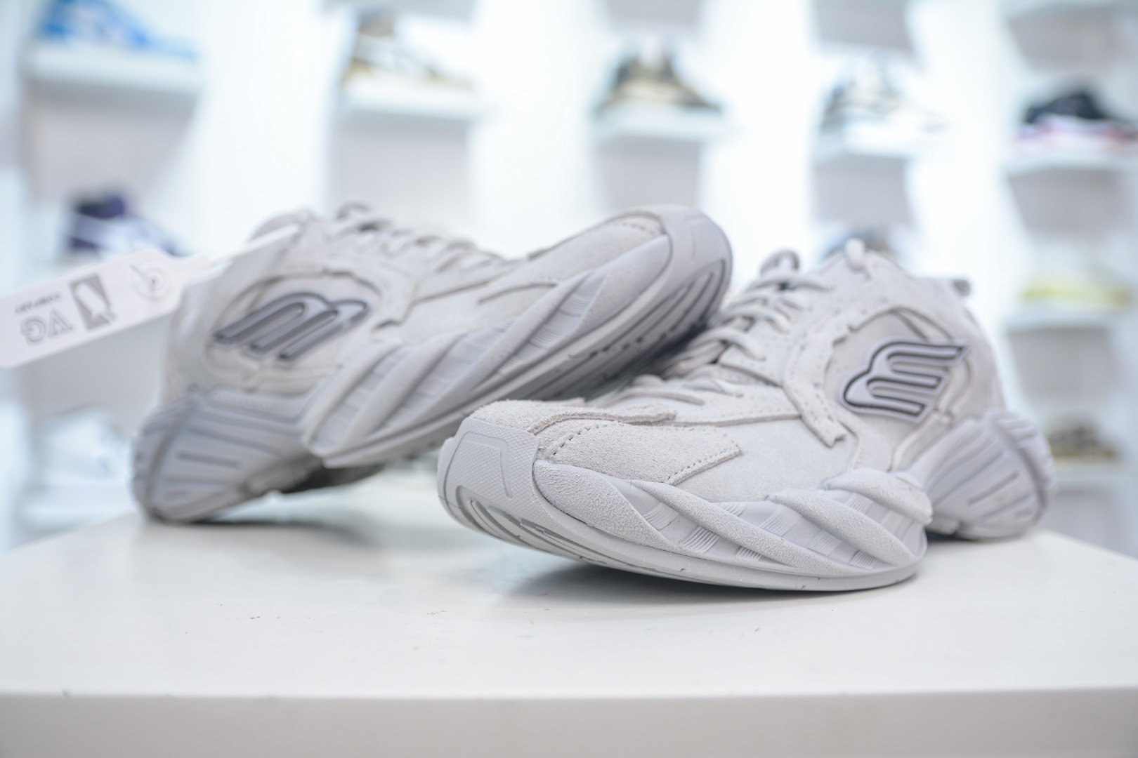 380 VG版 Balenciaga Monday 巴黎世家圆头厚底低帮老爹鞋  825418 WMNSS 1011