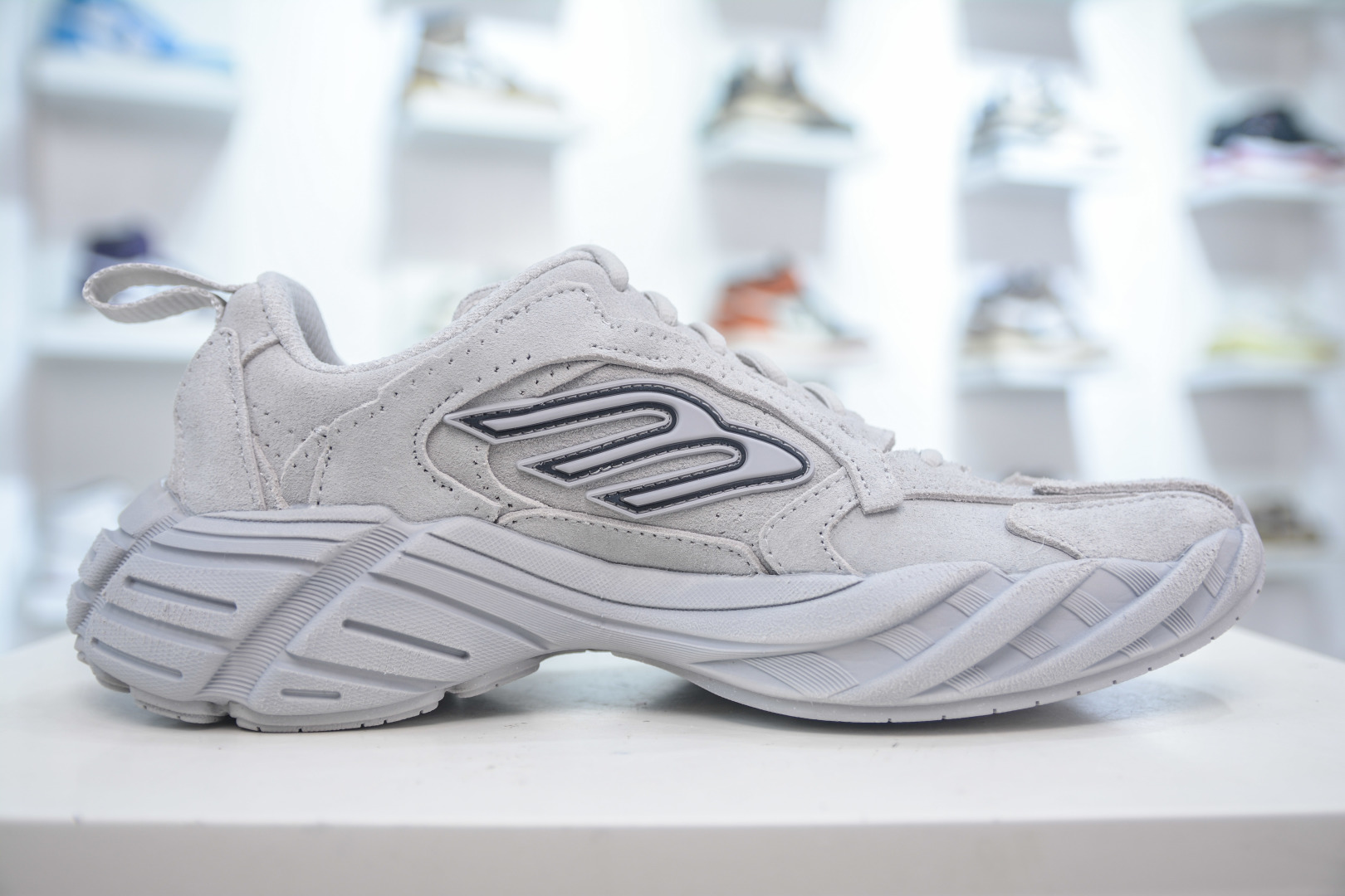 380 VG版 Balenciaga Monday 巴黎世家圆头厚底低帮老爹鞋  825418 WMNSS 1011