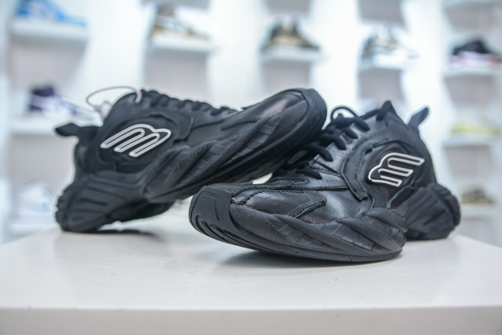 380 VG版 Balenciaga Monday 巴黎世家圆头厚底低帮老爹鞋 825418 WDT