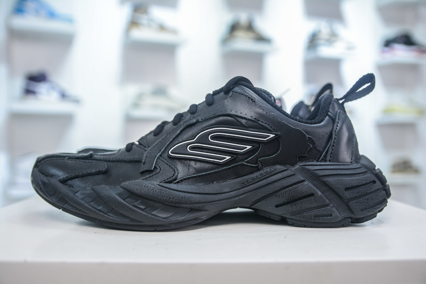 380 VG版 Balenciaga Monday 巴黎世家圆头厚底低帮老爹鞋 825418 WDT