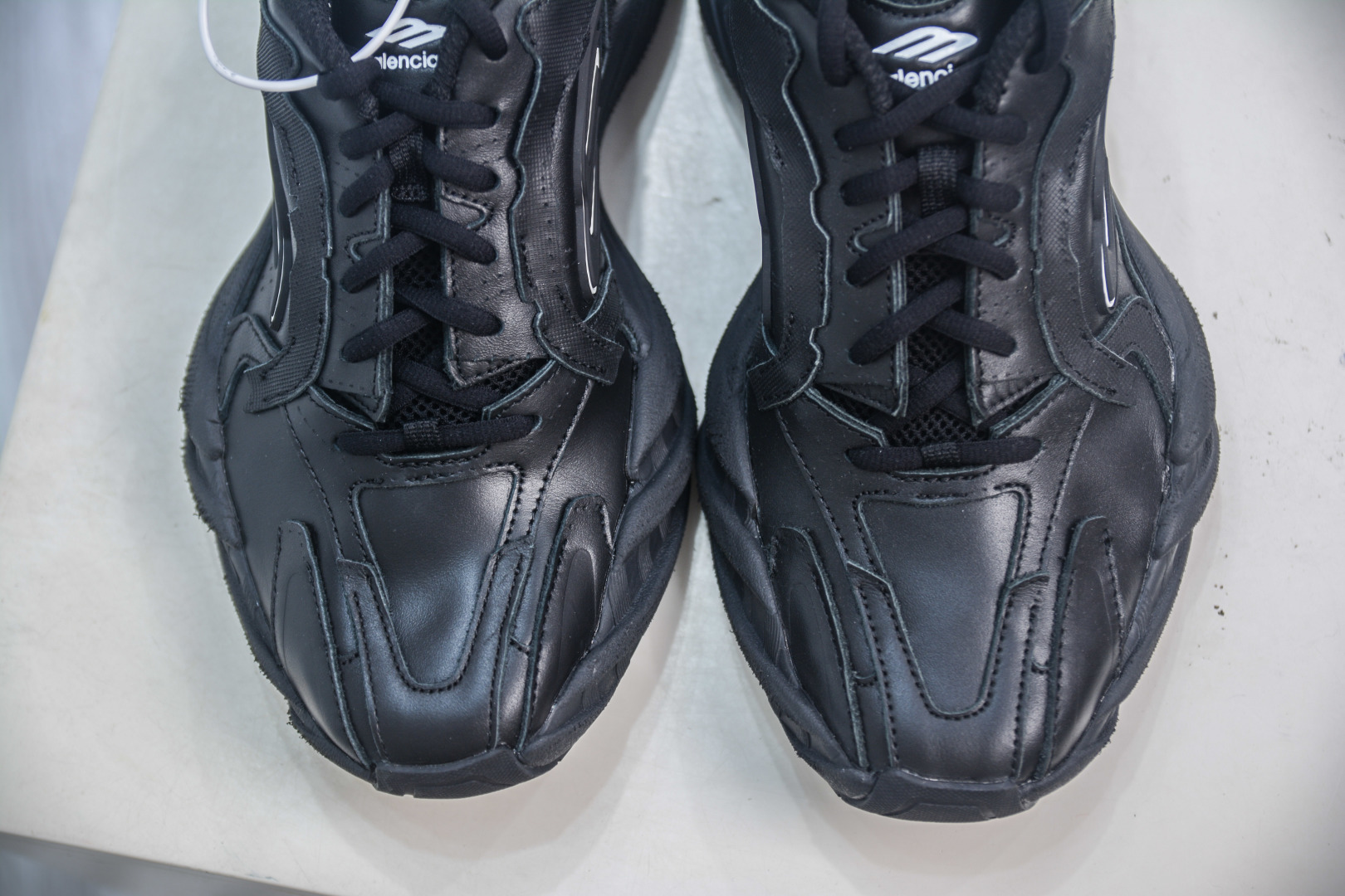 380 VG版 Balenciaga Monday 巴黎世家圆头厚底低帮老爹鞋 825418 WDT