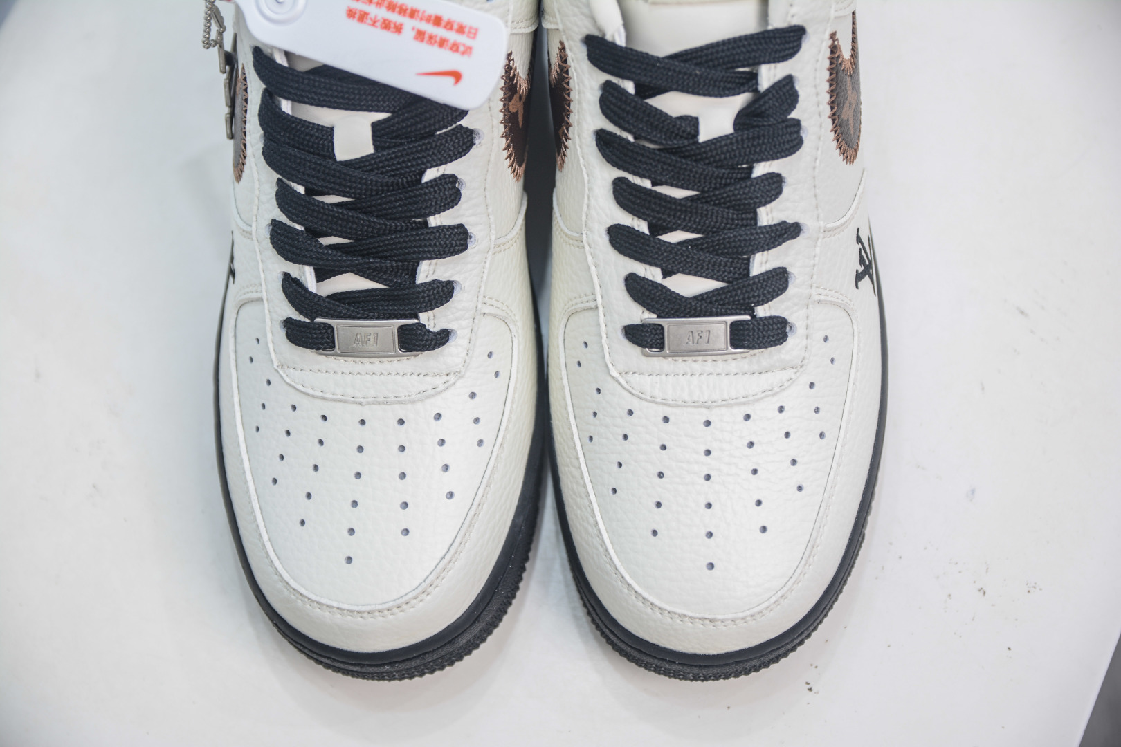 Louis Vuitton x Nike Air Force 1 Cream/Brown Low-Top Sneakers 9 cmp i1752850160658 2286 0 8